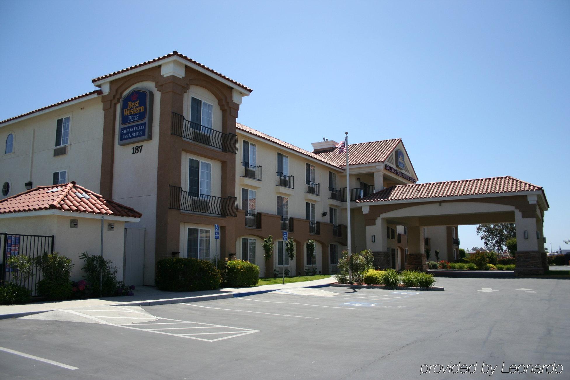 Western Valley Inn&suites Hotel 3*