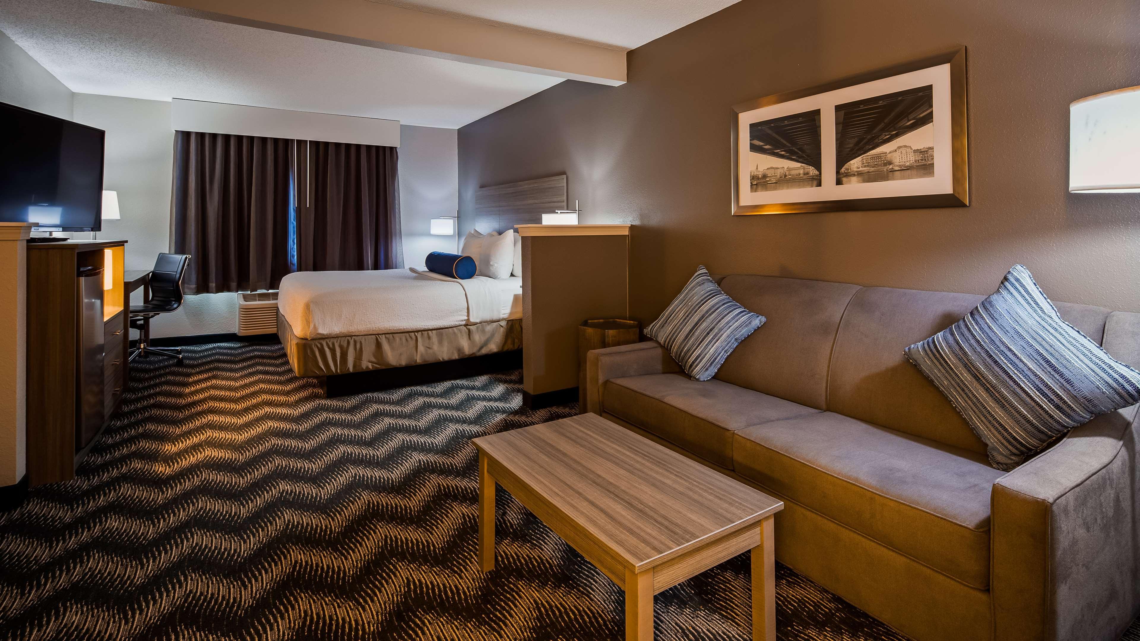 Hotel Western Valley & Salinas