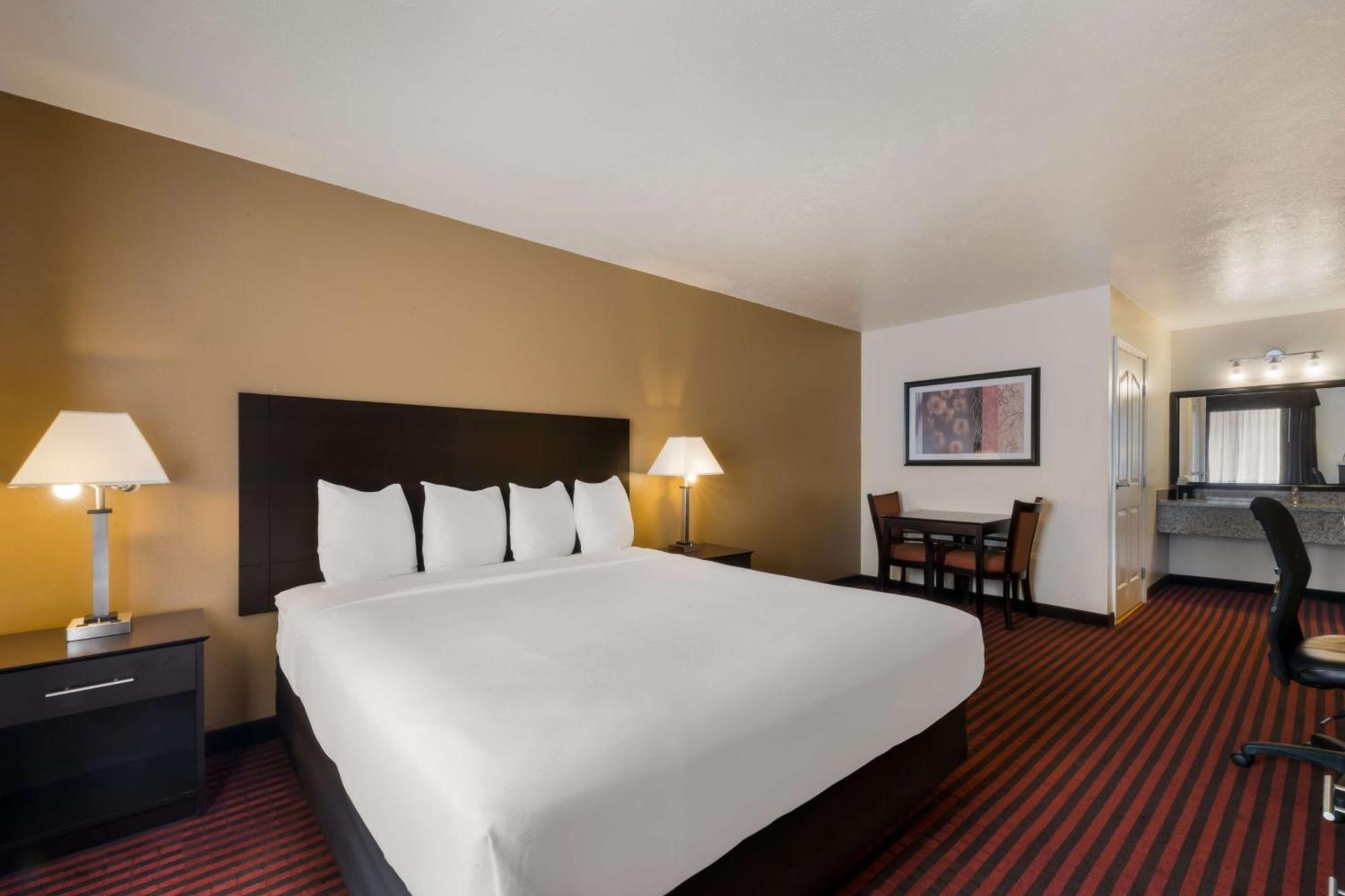 Western Valley & Hotel