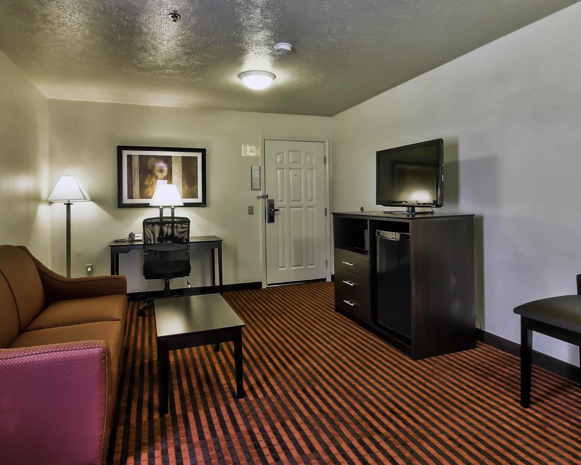 Hotel Western Valley & 3*